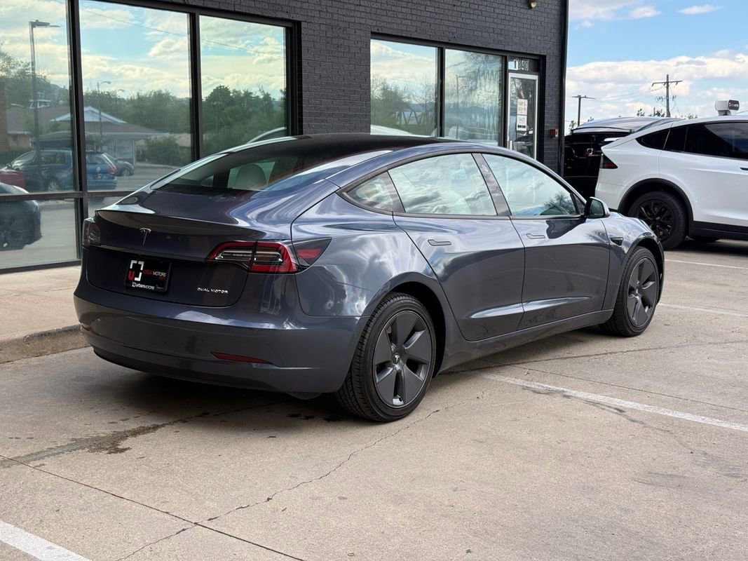 Used 2022 Tesla Model 3 Long Range AWD/4WD image 11