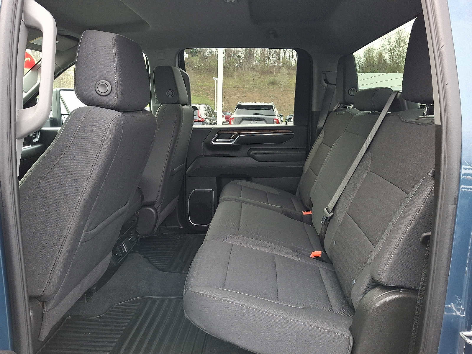 Used 2025 Chevrolet Silverado 2500 LT w/ Convenience Package AWD/4WD image 10
