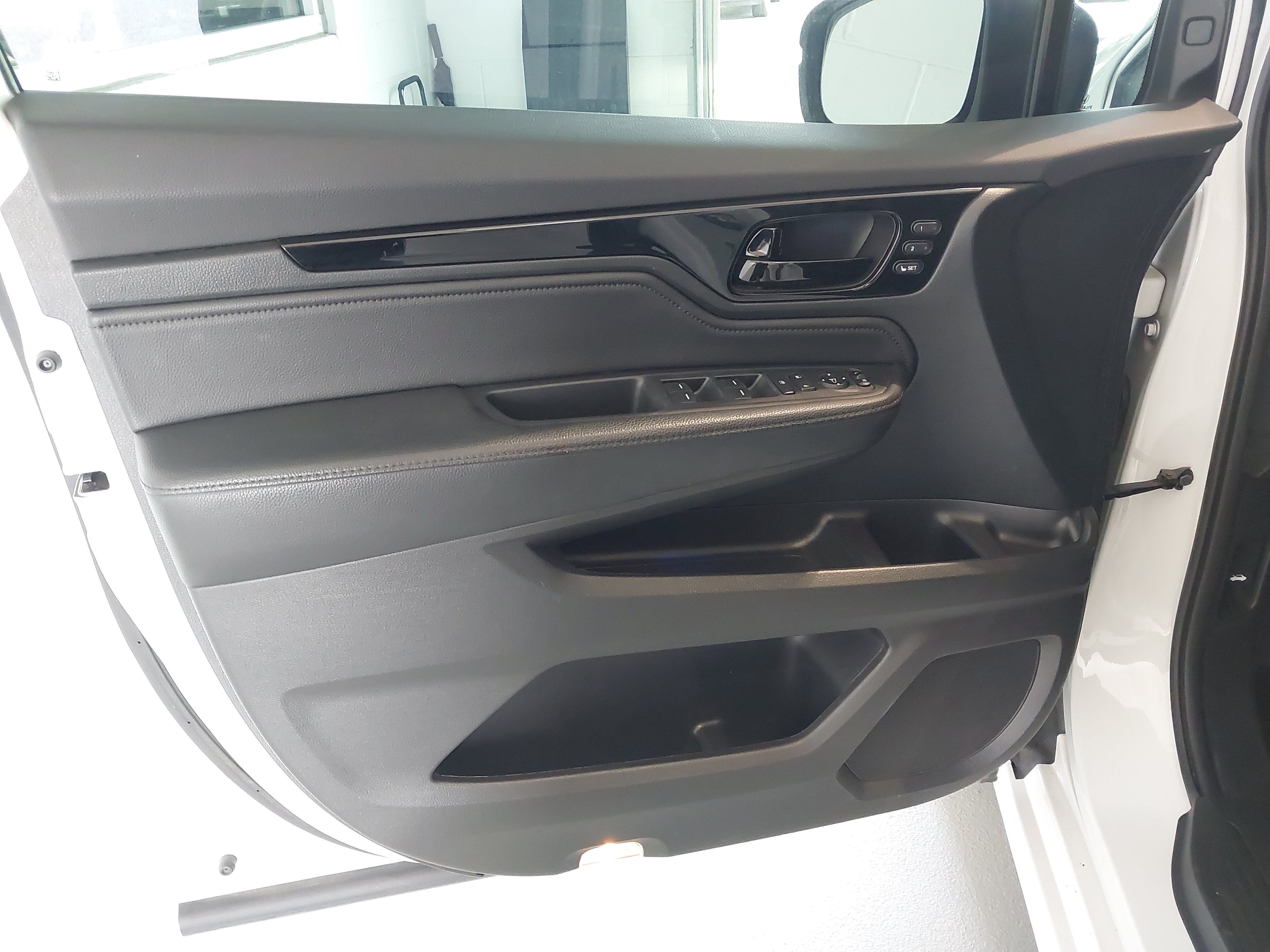 Used 2023 Honda Odyssey Touring image 25