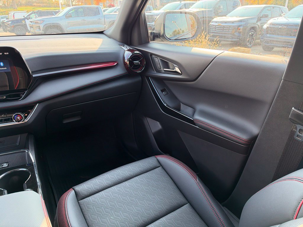 New 2027 Chevrolet Equinox RS w/ LPO, Floor Liner Package AWD/4WD image 38