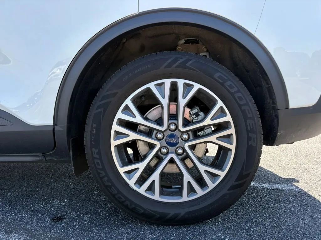 Used 2020 Ford Escape SEL AWD/4WD image 28