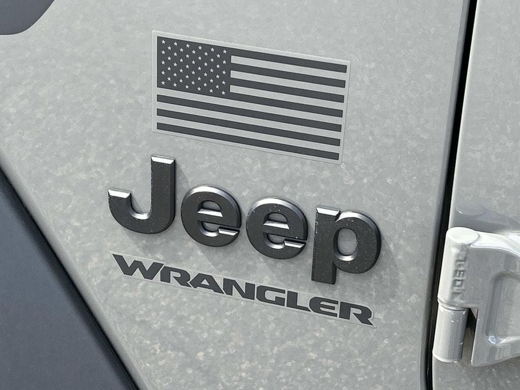 Used 2021 Jeep Wrangler Sport AWD/4WD image 30