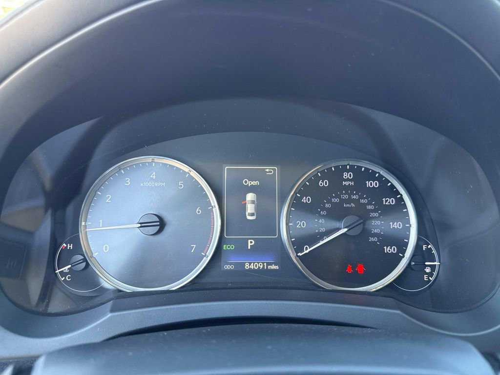 Used 2017 Lexus IS 200t image 27