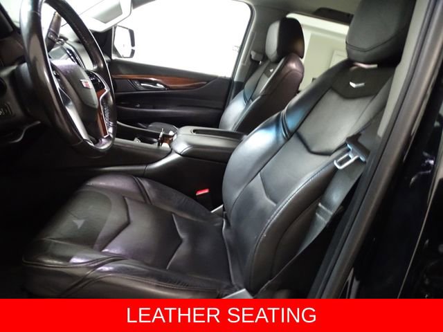 Used 2018 Cadillac Escalade Luxury AWD/4WD image 2