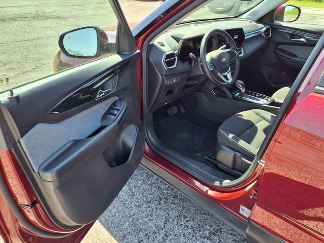 Used 2024 Chevrolet TrailBlazer LT w/ LT Cold Weather Package FWD image 47