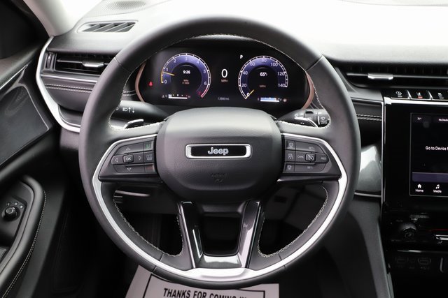 Used 2023 Jeep Grand Cherokee Laredo image 20