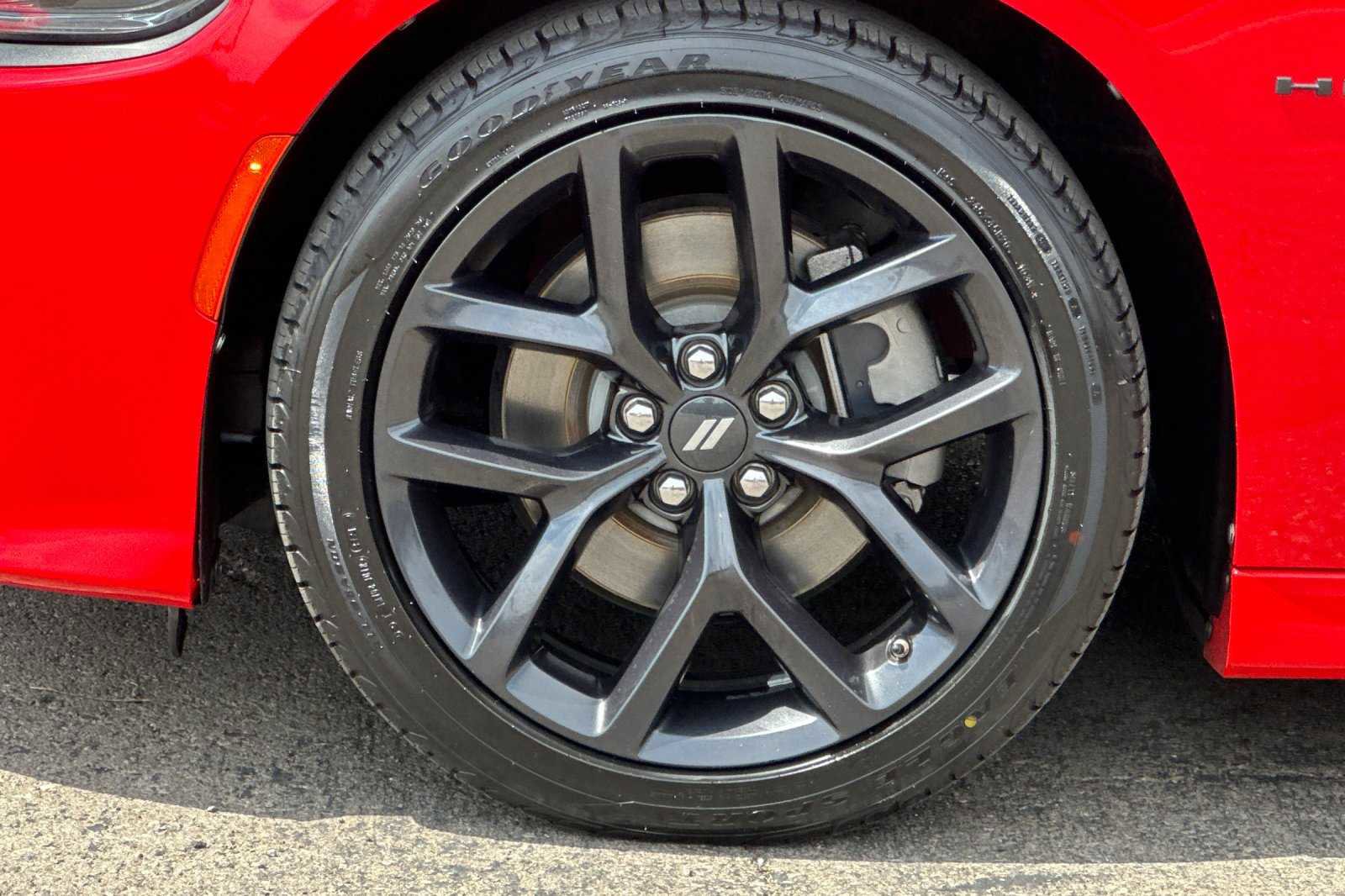 Used 2022 Dodge Charger R/T w/ Blacktop Package image 31