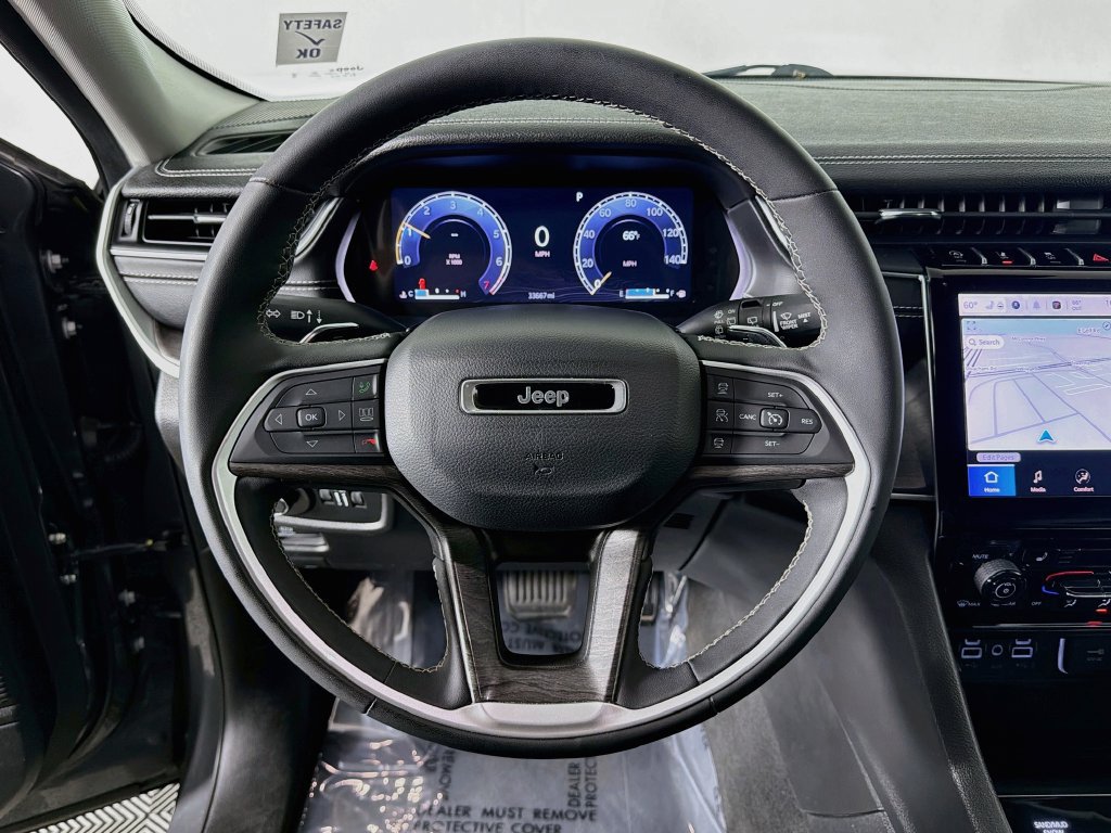 Certified 2024 Jeep Grand Cherokee L Limited AWD/4WD image 11