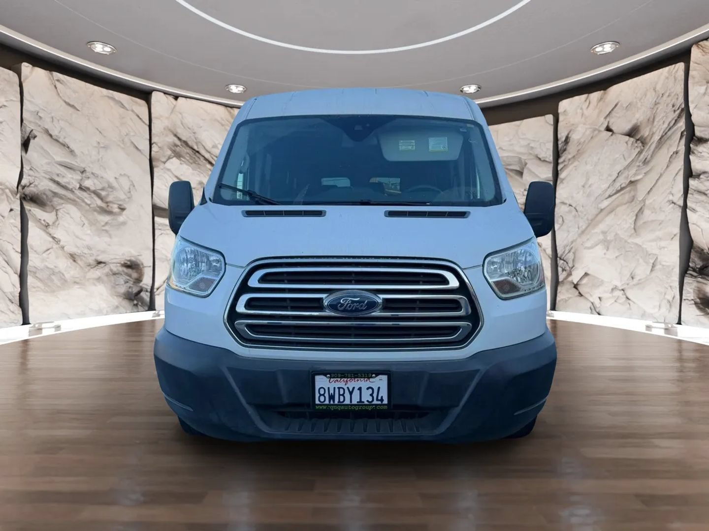 Used 2019 Ford Transit 350 XLT RWD image 2