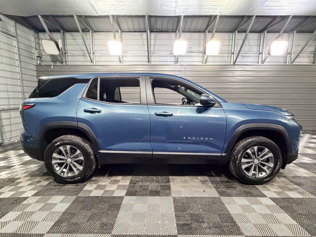 Used 2026 Chevrolet Equinox LT w/ Convenience Package II image 9