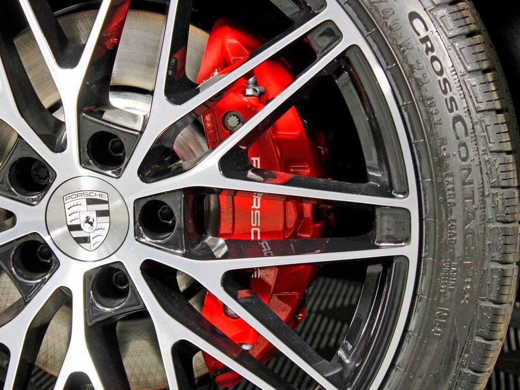 Certified 2025 Porsche Macan 4S Electric image 43