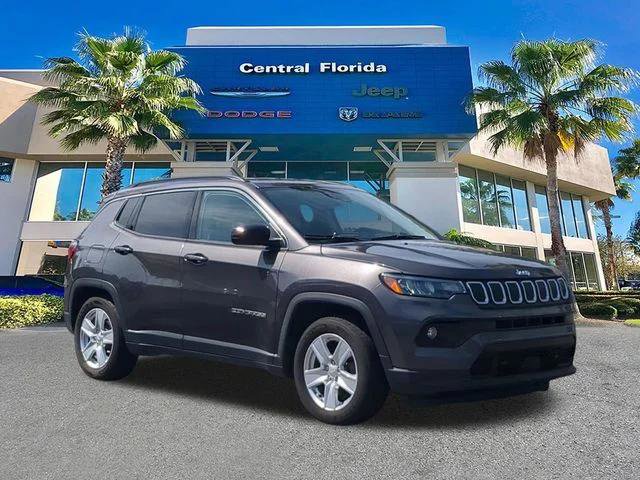 Certified 2022 Jeep Compass Latitude FWD image 2