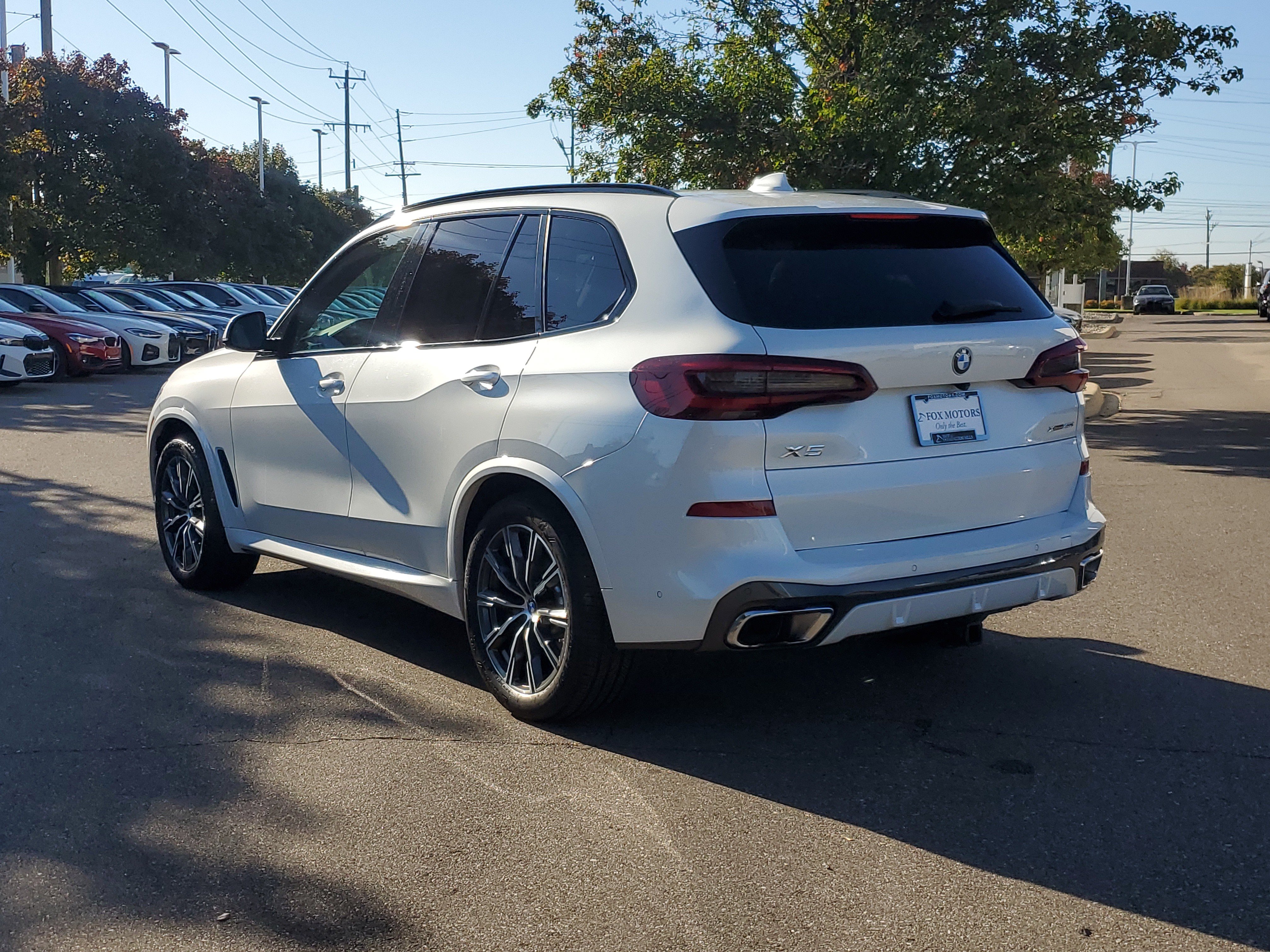 Used 2021 BMW X5 xDrive40i w/ M Sport Package AWD/4WD image 3