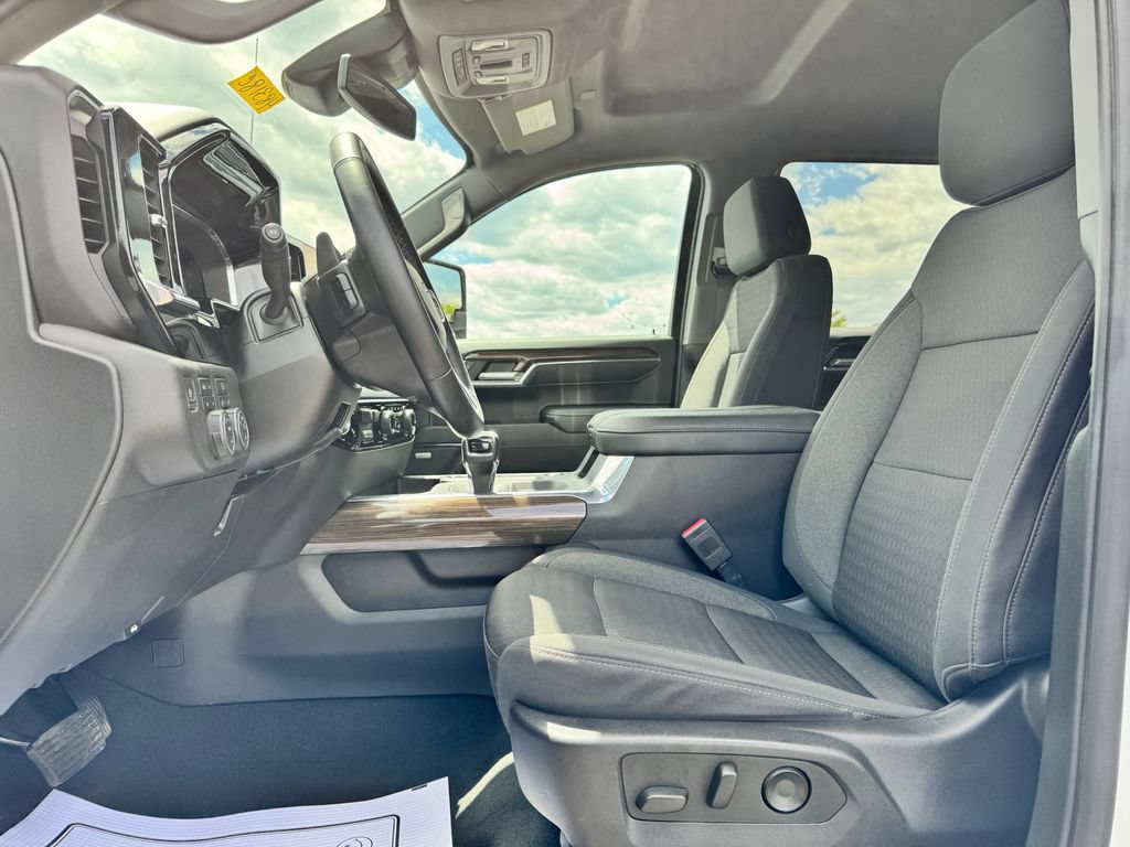 Used 2024 Chevrolet Silverado 1500 RST w/ True North Edition Plus AWD/4WD image 17