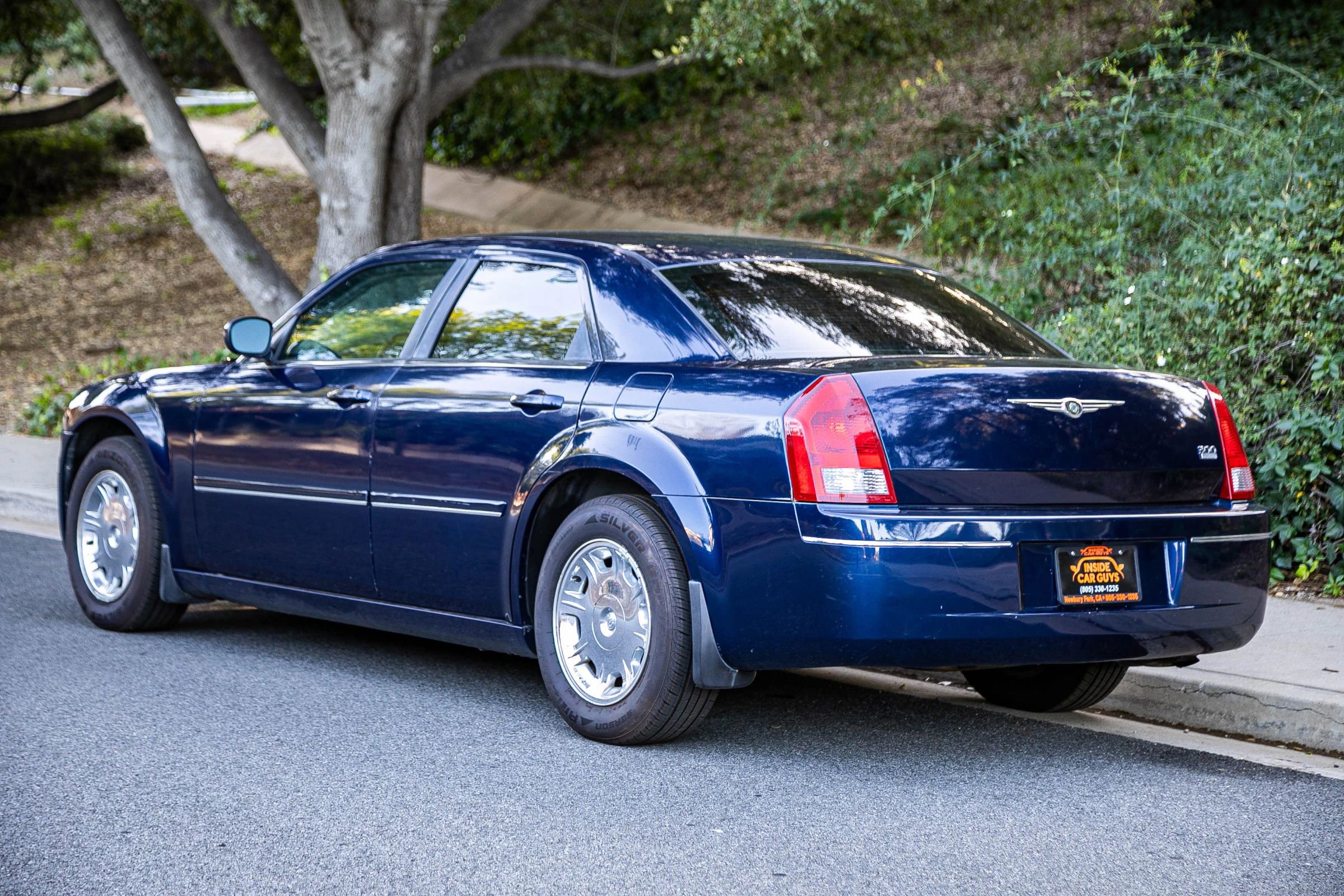Used 2005 Chrysler 300 Touring RWD image 6
