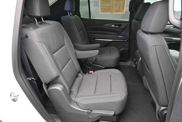Used 2025 Chevrolet Traverse LT w/ Driver Confidence Package AWD/4WD image 30