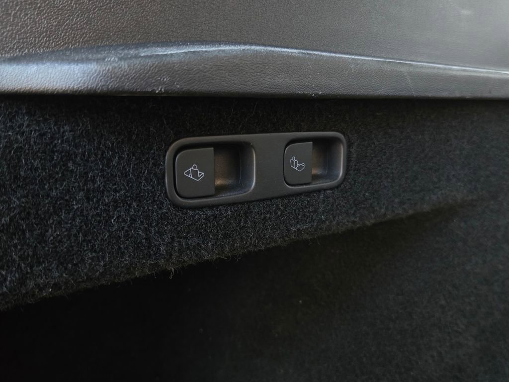 Used 2023 Tesla Model Y Long Range image 23