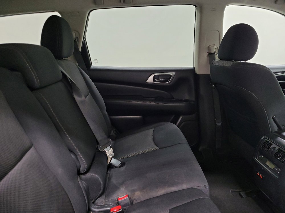 Used 2020 Nissan Pathfinder S AWD/4WD image 19