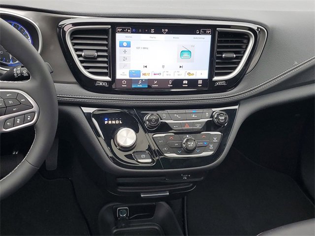 New 2026 Chrysler Pacifica Select image 14