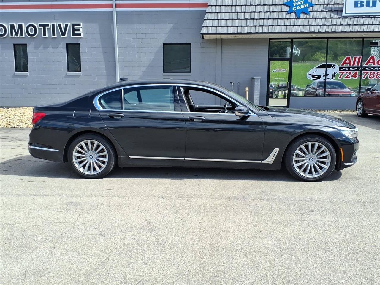 Used 2017 BMW 740i xDrive AWD/4WD image 1
