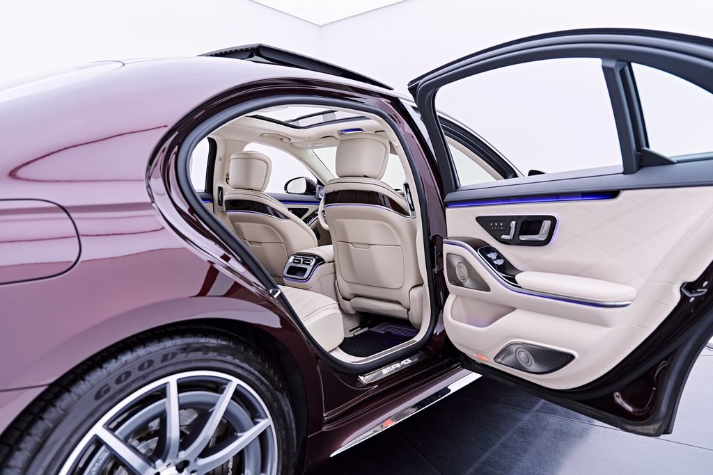Used 2024 Mercedes-Benz S 63 AMG S image 36