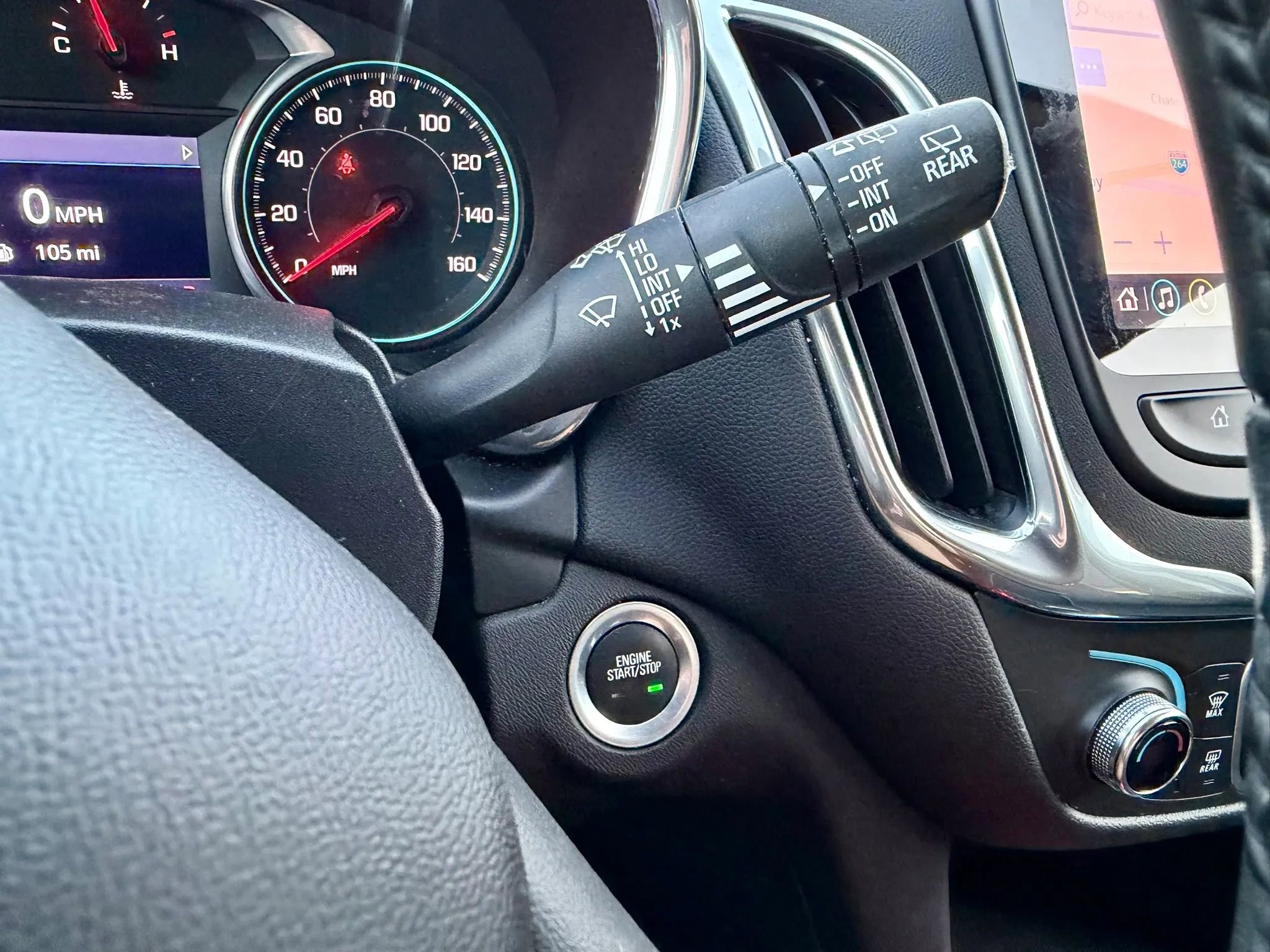 Used 2020 Chevrolet Equinox LT image 29