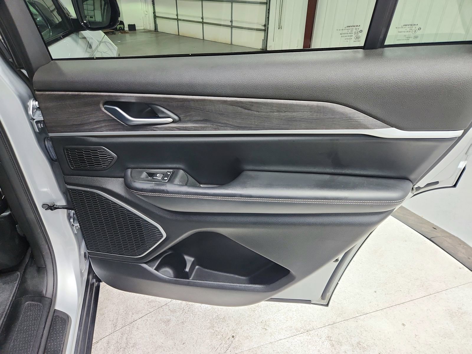 Used 2021 Jeep Grand Cherokee L Limited w/ Trailer Tow Group (B) image 43