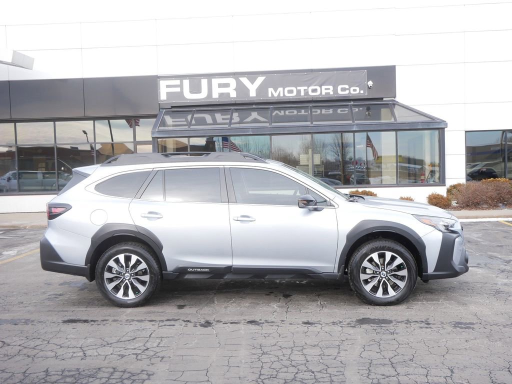 Used 2025 Subaru Outback Limited image 1