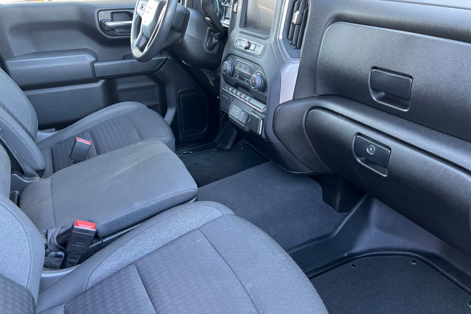 Used 2022 Chevrolet Silverado 1500 Custom image 12