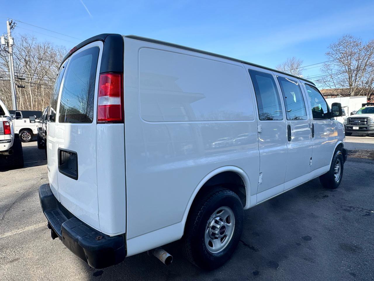 Used 2013 GMC Savana 2500 w/ Cold Climate Package image 13