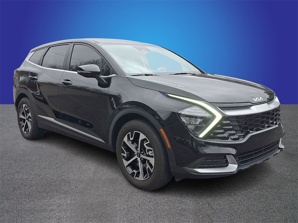 Used 2023 Kia Sportage EX image 3