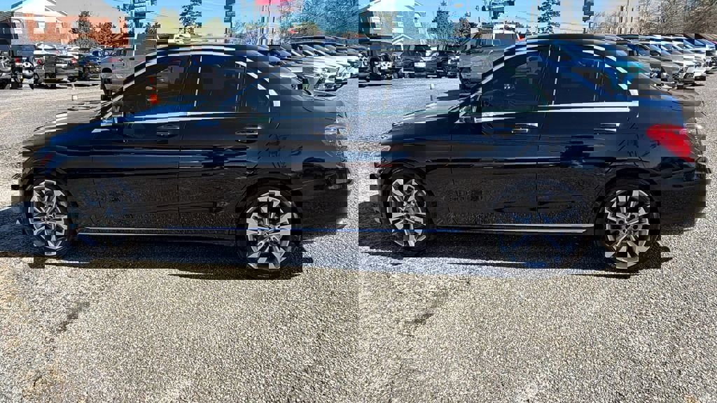 Used 2018 Mercedes-Benz C 300 Sedan image 8