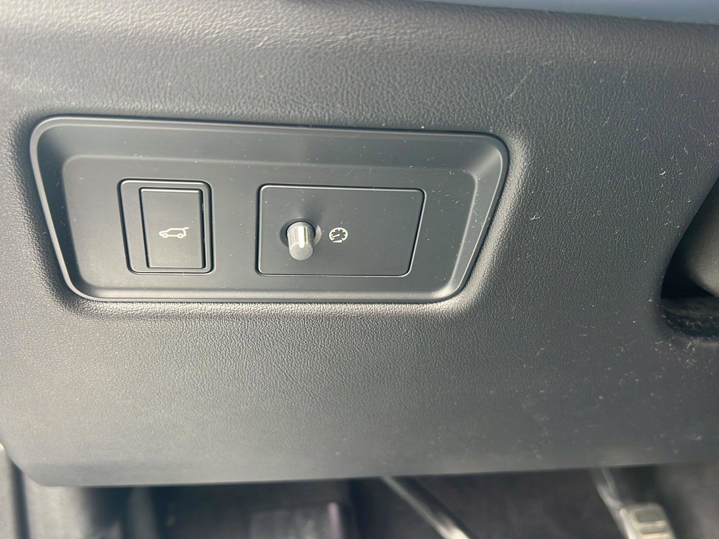 Used 2020 Land Rover Range Rover Sport HSE Dynamic image 20