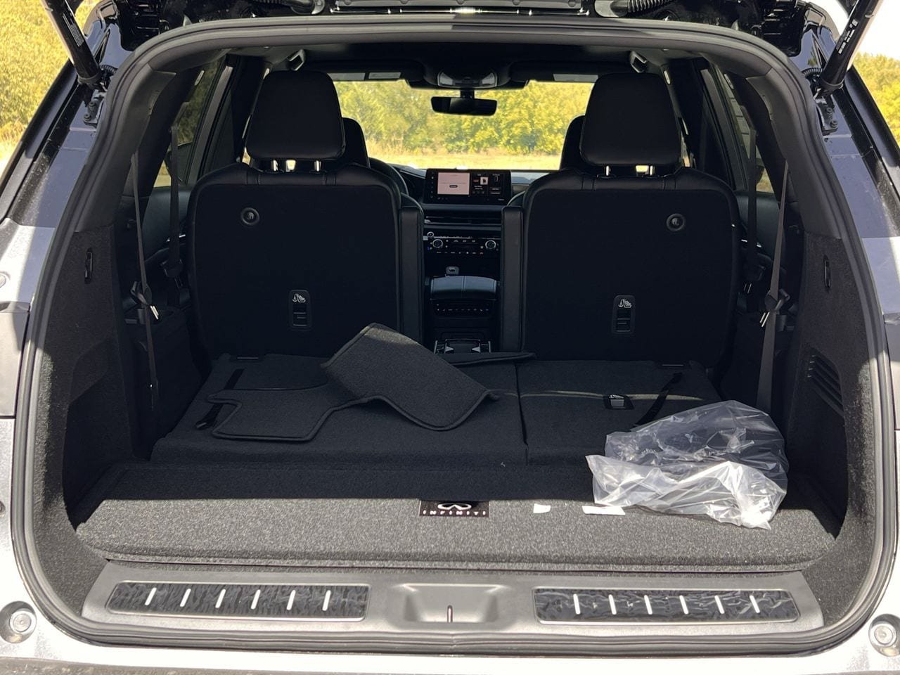 New 2027 INFINITI QX60 Sport w/ Dark Cargo Package AWD/4WD image 26