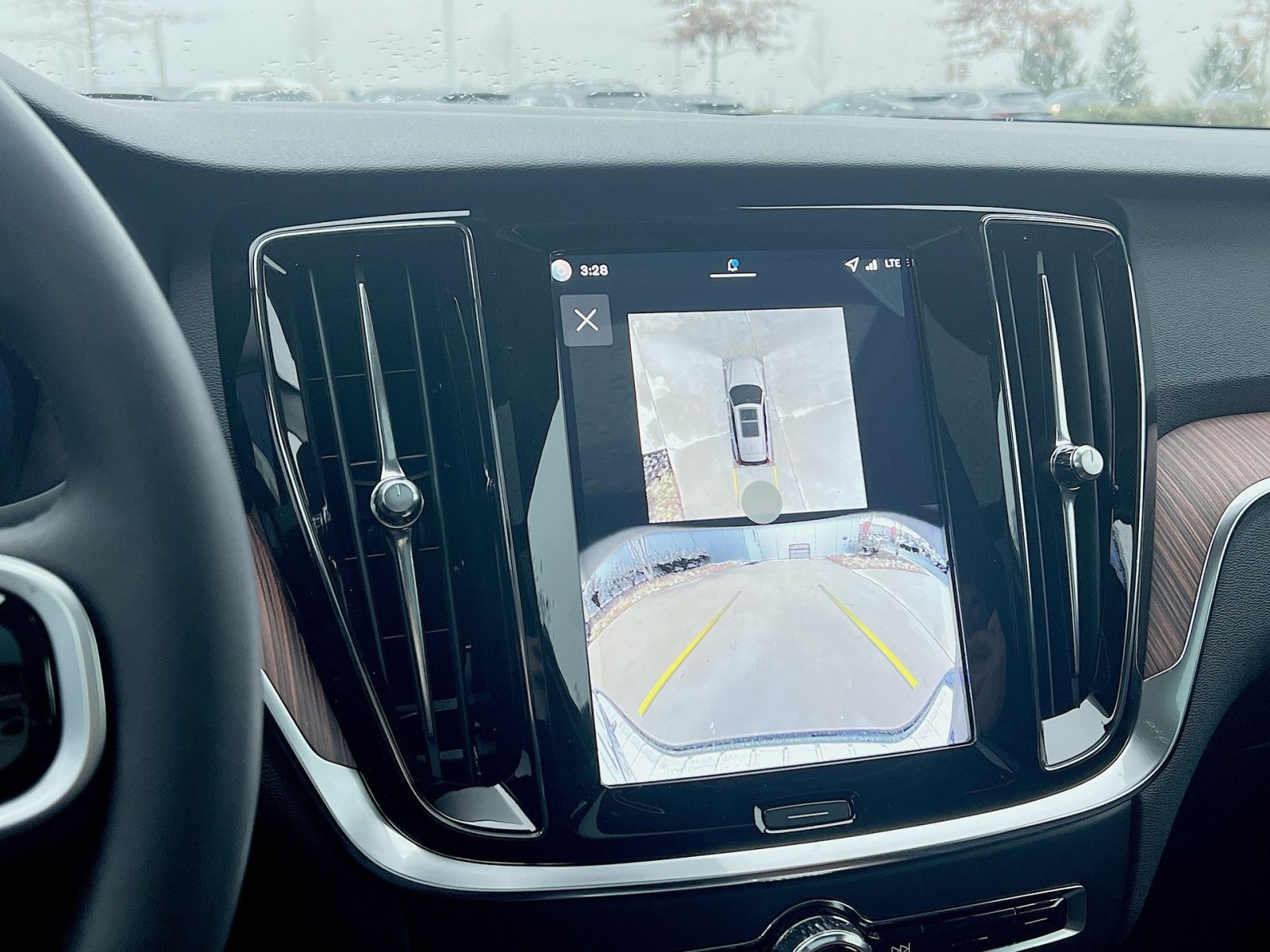 New 2026 Volvo V60 B5 Cross Country Plus w/ Protection Package Premier image 19