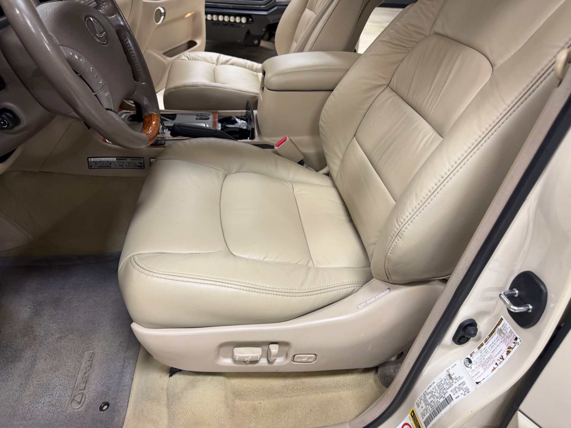 Used 2005 Lexus LX 470 4WD image 24