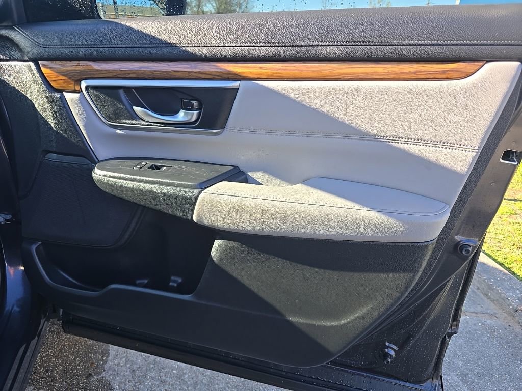 Used 2019 Honda CR-V Touring image 37