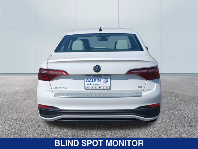 Used 2023 Volkswagen Jetta SE FWD image 4