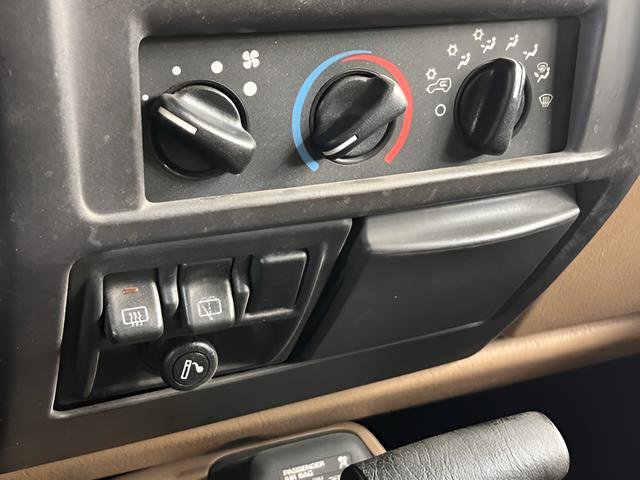 Used 2002 Jeep Wrangler Sport image 33