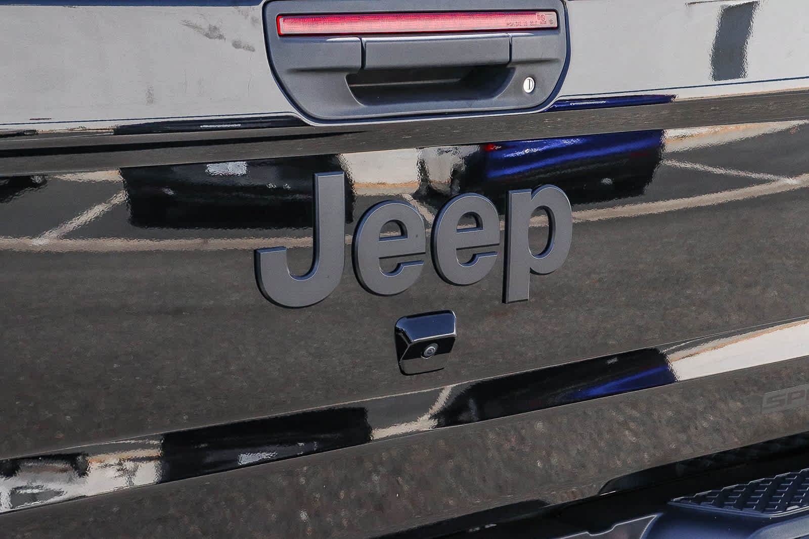 Used 2021 Jeep Gladiator Sport AWD/4WD image 12