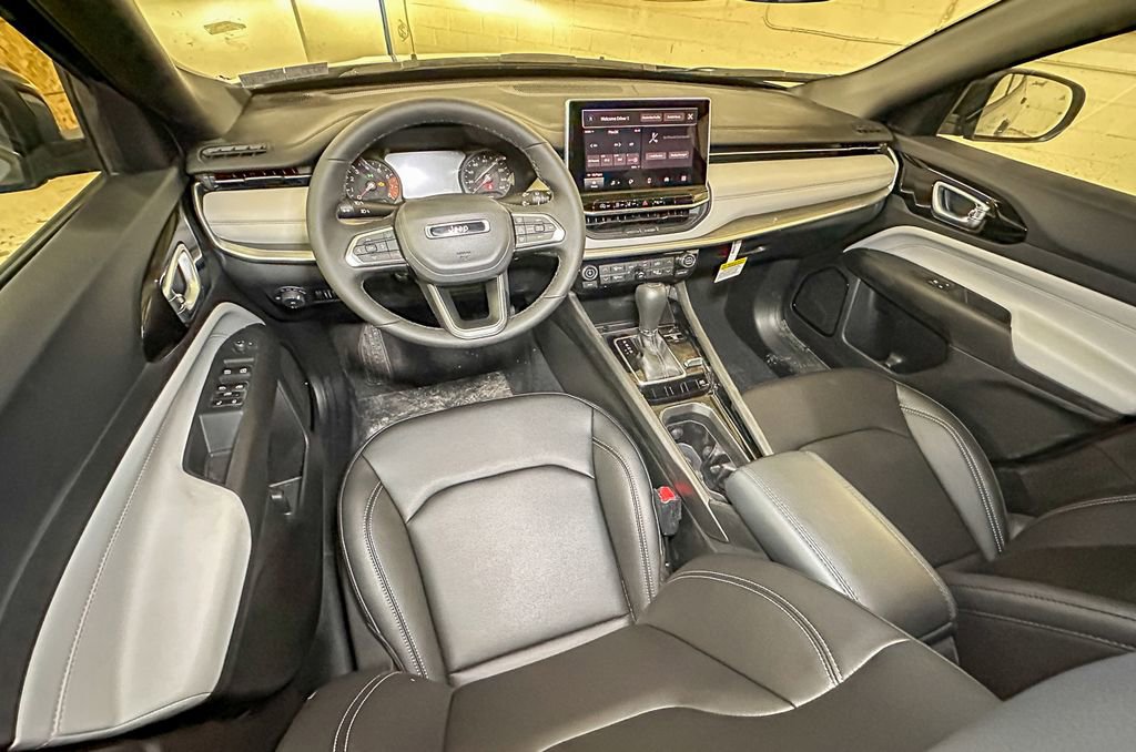 New 2026 Jeep Compass Limited image 9