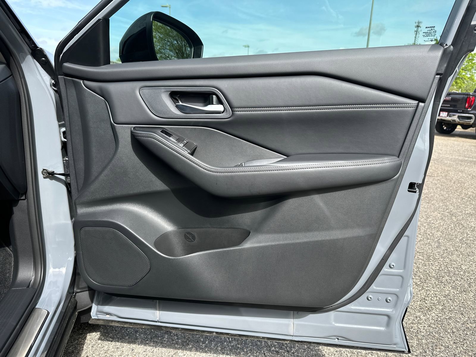 New 2026 Nissan Rogue SV image 12