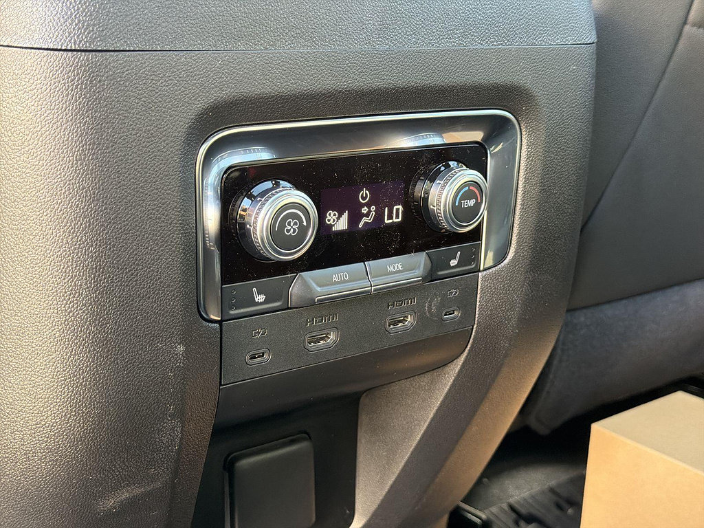 New 2026 GMC Yukon AT4 w/ AT4 Premium Plus Package AWD/4WD image 28