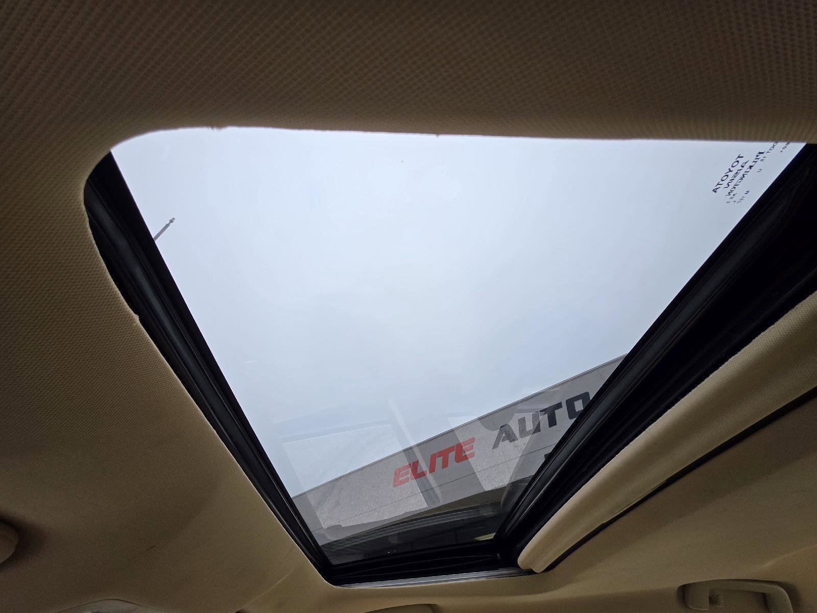 Used 2018 Toyota Avalon Limited FWD image 73