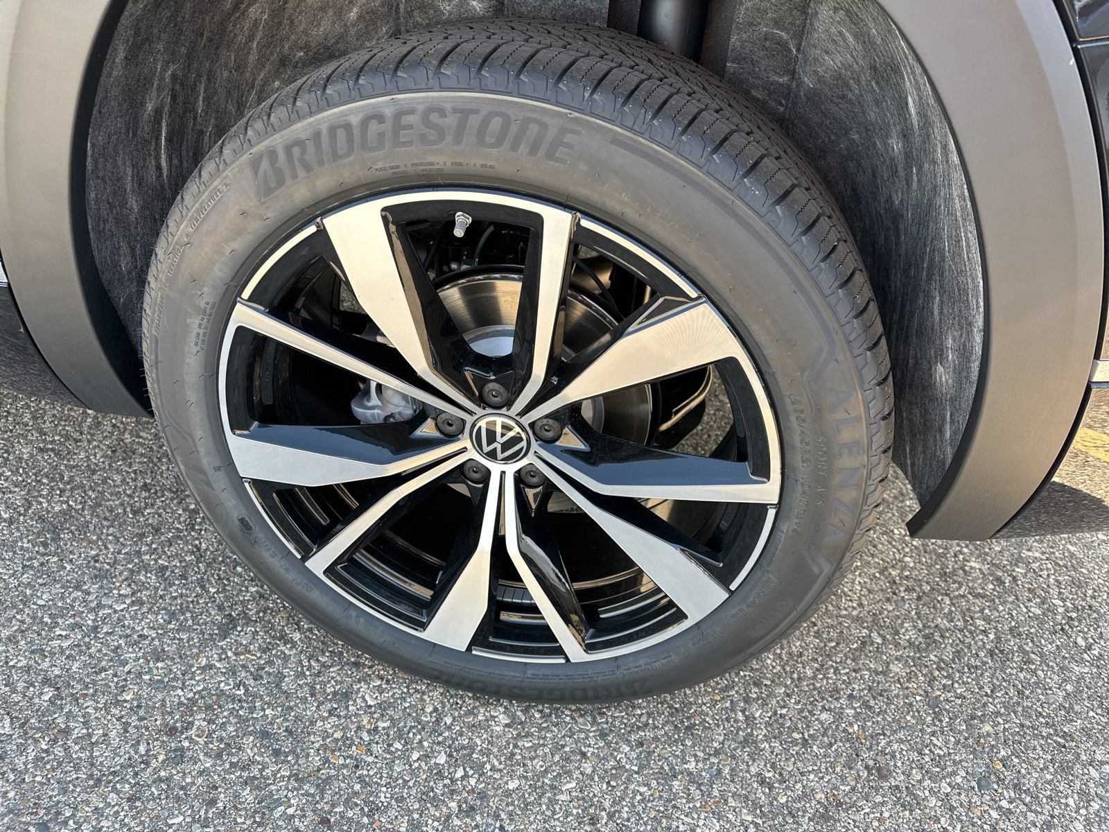 New 2026 Volkswagen Atlas SEL Premium R-Line AWD/4WD image 9