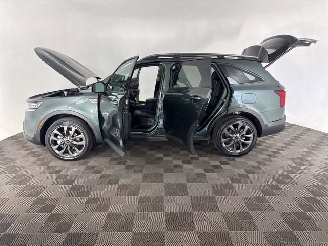 Certified 2023 Kia Sorento SX Prestige AWD/4WD image 11
