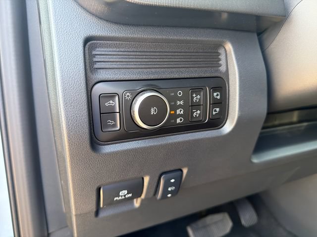 New 2026 Ford F350 Platinum w/ Tremor Off-Road Package AWD/4WD image 23