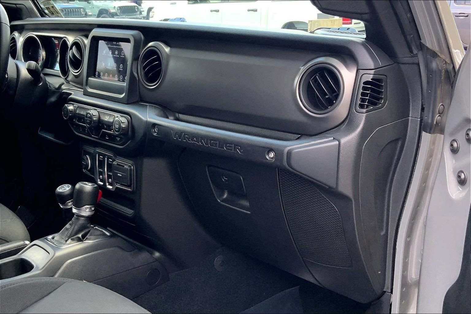Certified 2022 Jeep Wrangler Sport AWD/4WD image 15