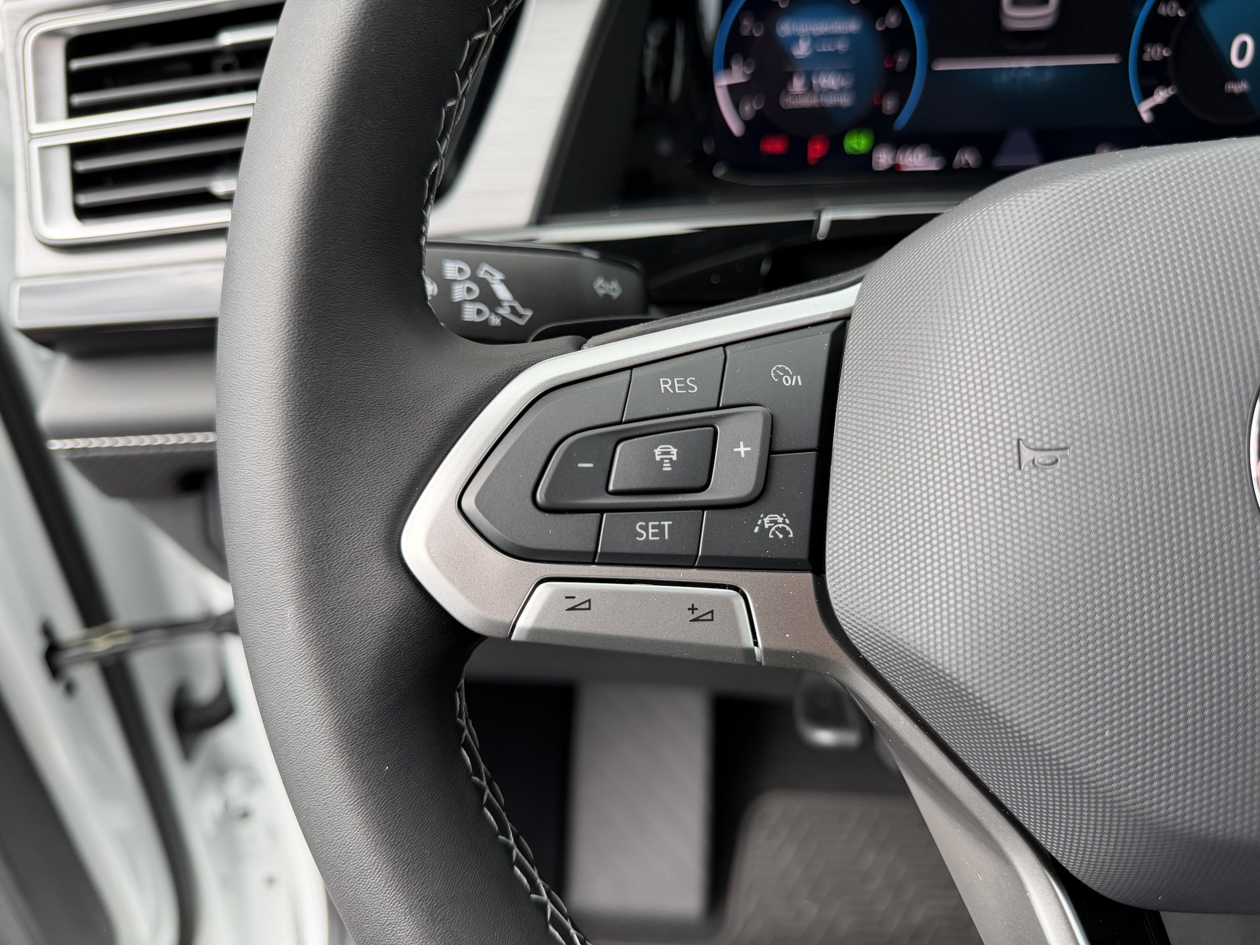 New 2026 Volkswagen Atlas Cross Sport SE AWD/4WD image 16