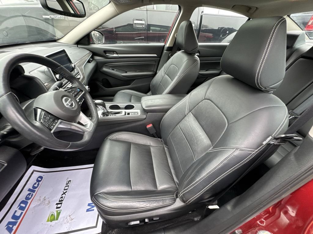 Used 2019 Nissan Altima 2.5 Platinum image 3